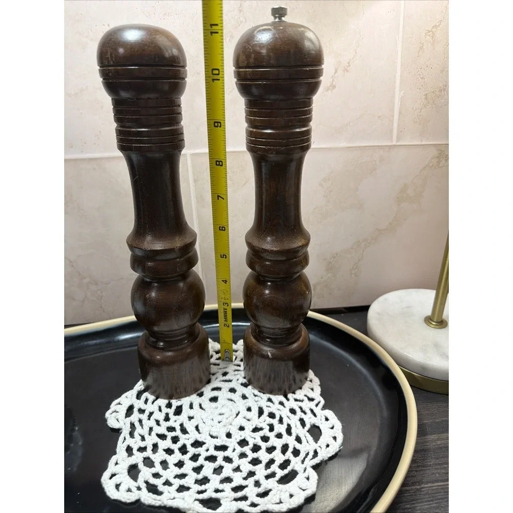 Vintage Wood Salt & Pepper Set Grinder Mill Shaker Taiwan MCM 11 Inches